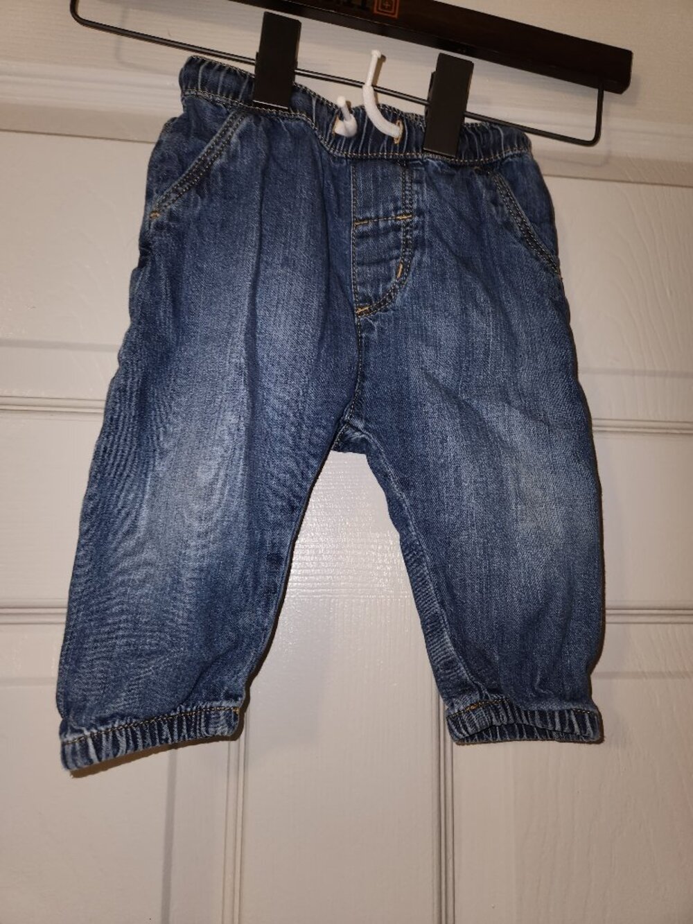 H&M Baby Denim Jogger Jeans Size 6-9M Elastic Waist Pull On Pants